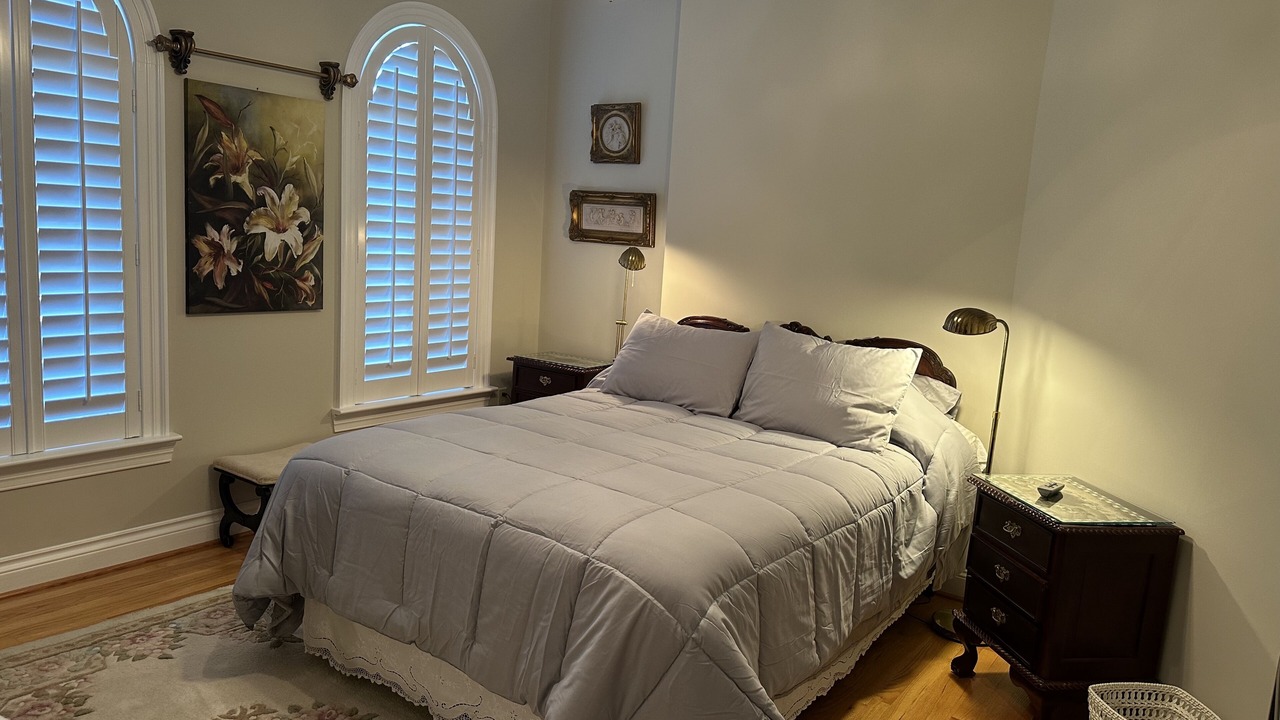 Photo of Bedroom in Hendersonville