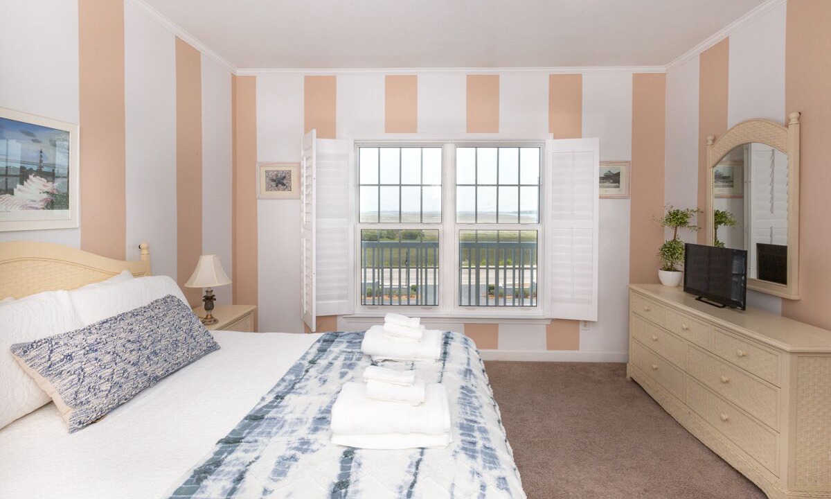 Photo of Bedroom in Folly Beach