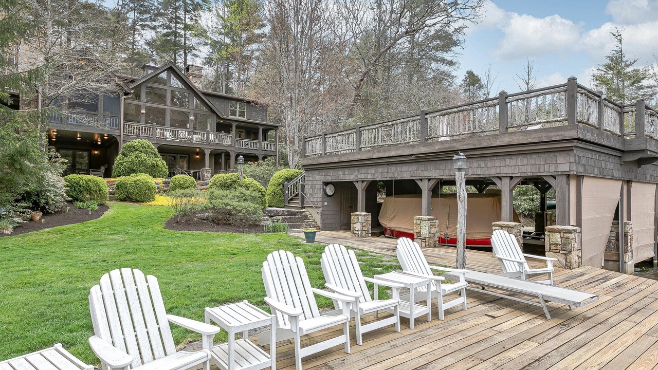 Photo of Patio Balcony in Lake Toxaway