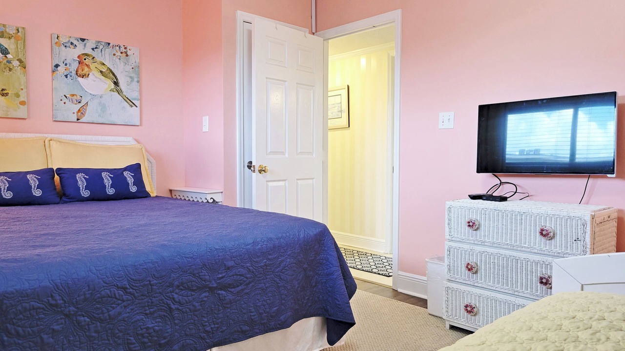 Photo of Bedroom in North Litchfield Beach