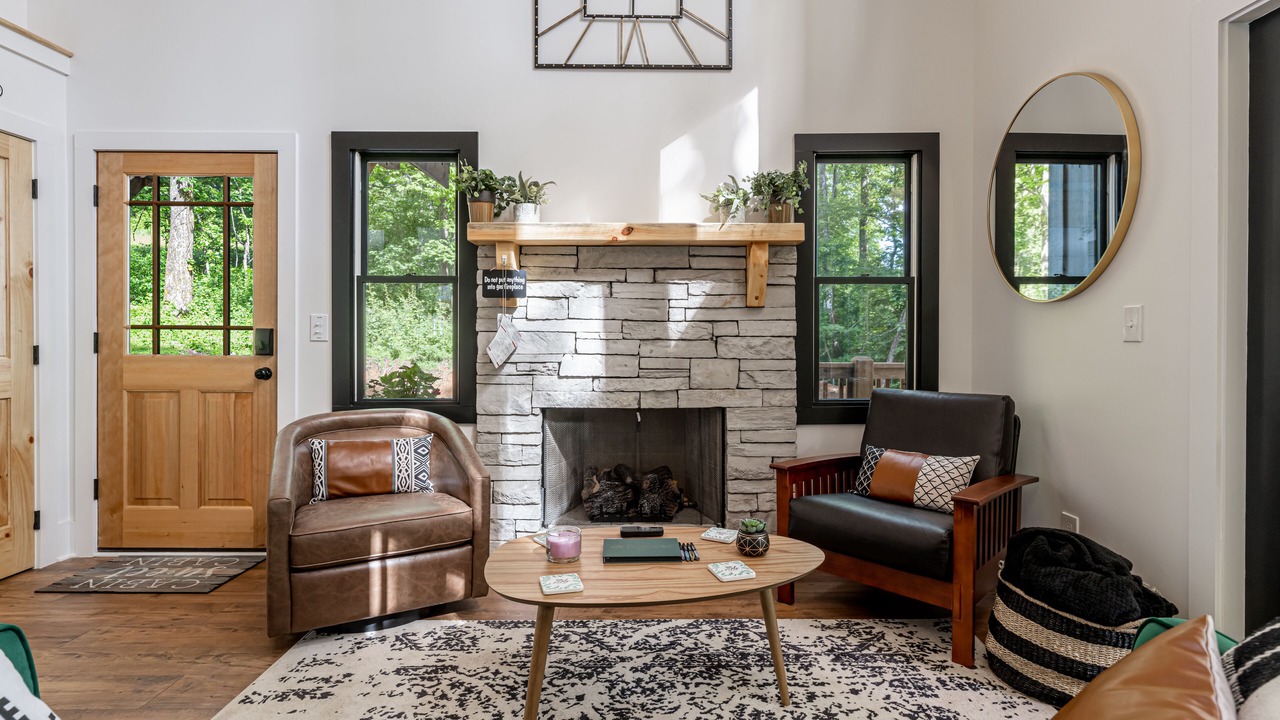 Photo of Livingroom in Hendersonville