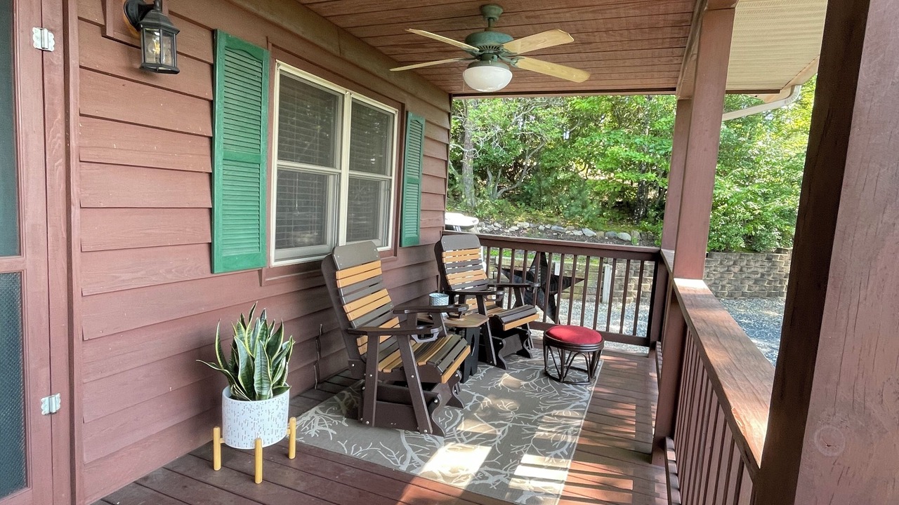 Photo of Patio Balcony in Purlear