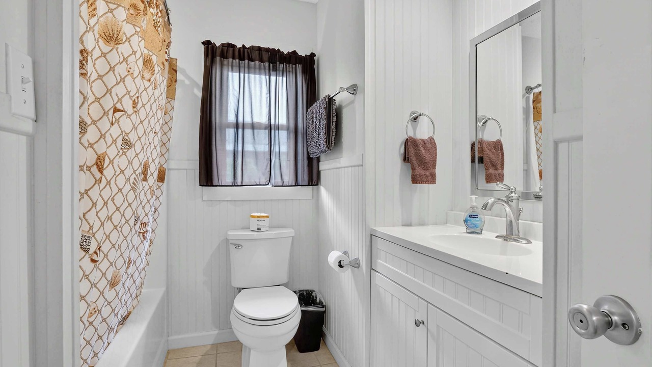 Photo of Bathroom in Topsail Beach
