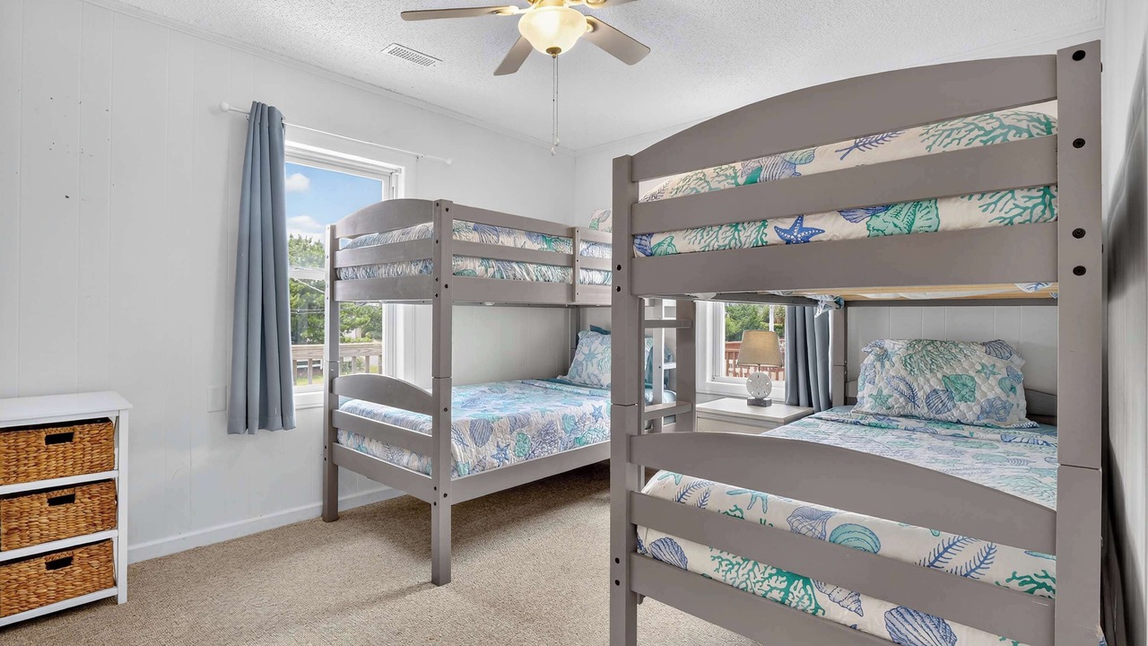 Photo of Bedroom in Topsail Beach