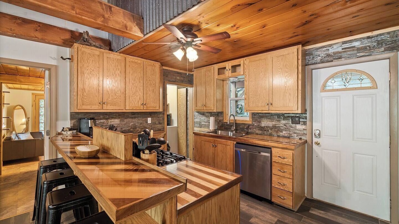 Photo of Kitchen in Newland