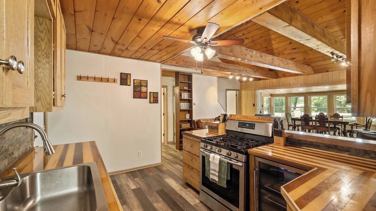 Photo of Kitchen in Newland