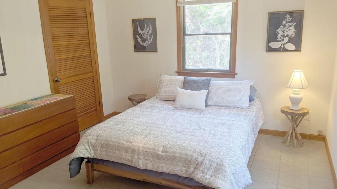 Photo of Bedroom in Southern Shores