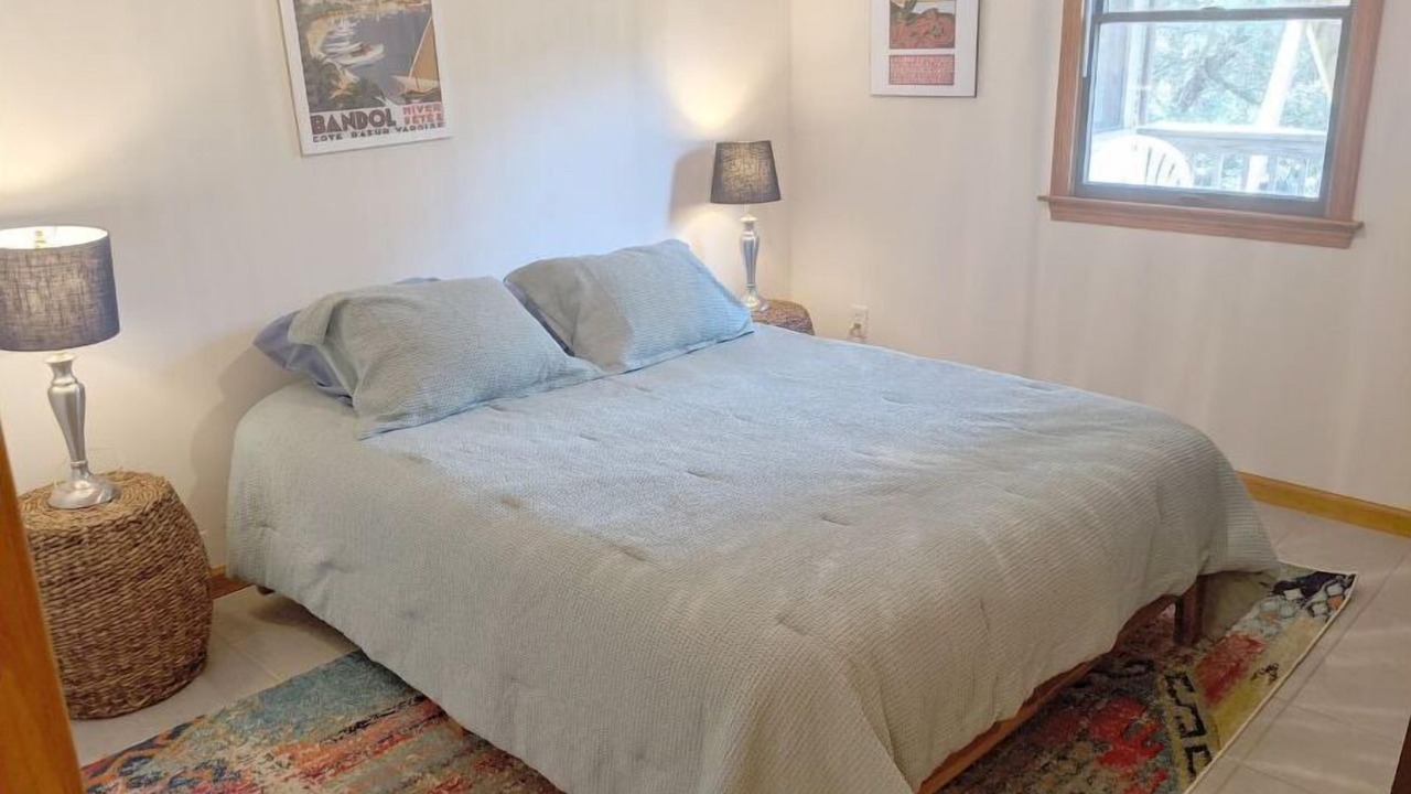 Photo of Bedroom in Southern Shores
