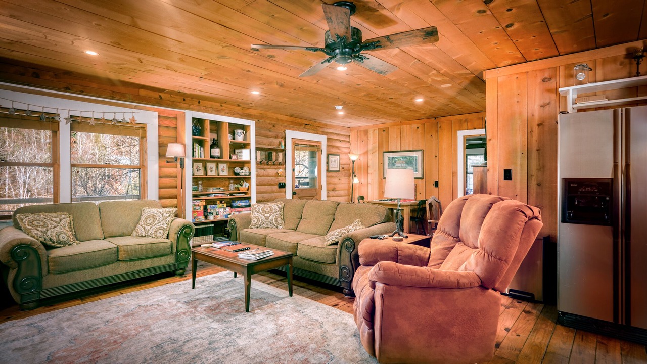 Photo of Livingroom in Hendersonville