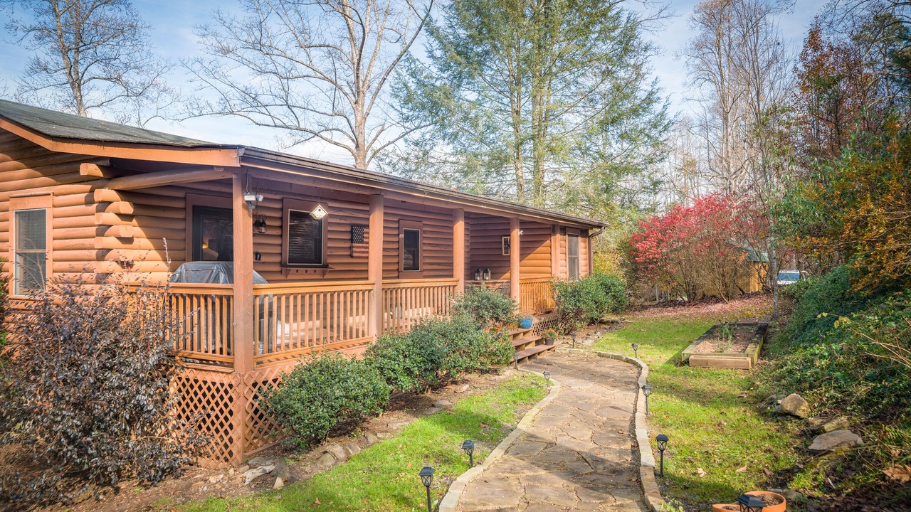 Photo of Outdoor in Hendersonville