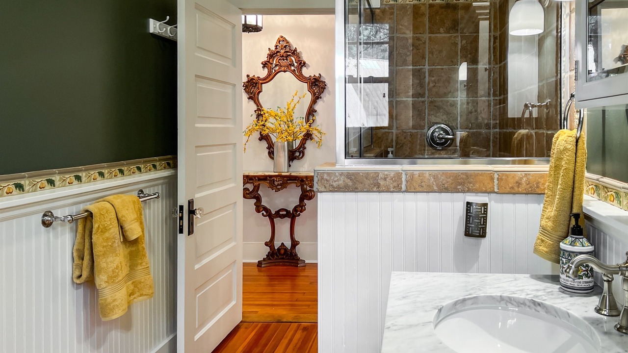 Photo of Bathroom in Old Town