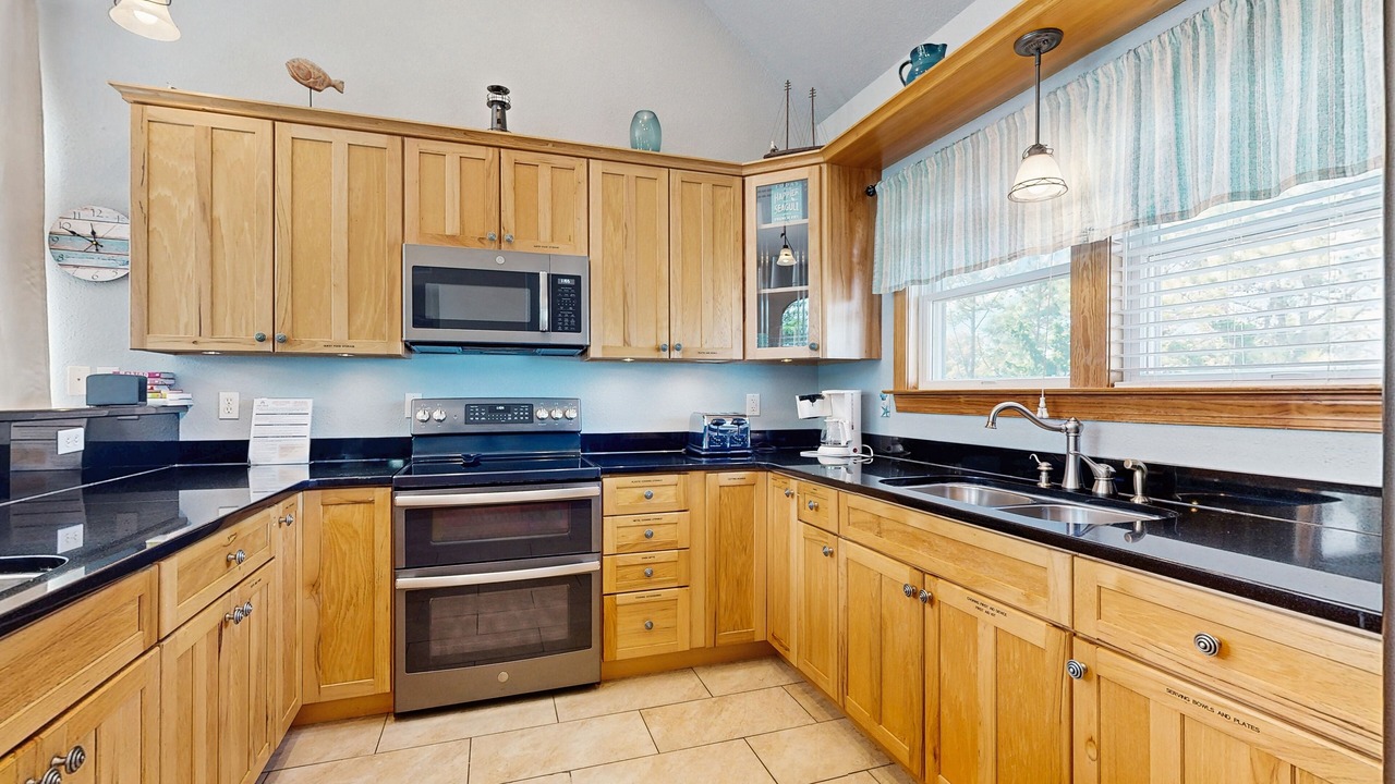 Photo of Kitchen in Wind Over Waves