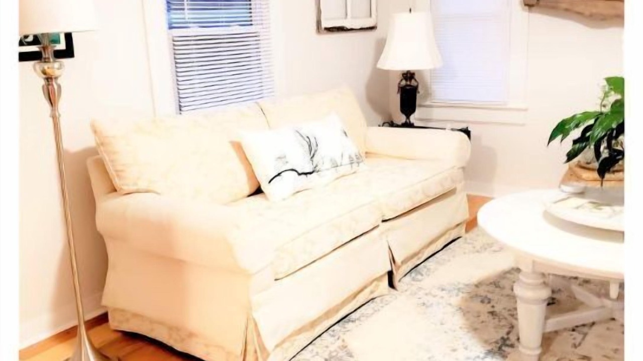 Photo of Livingroom in Jamestown