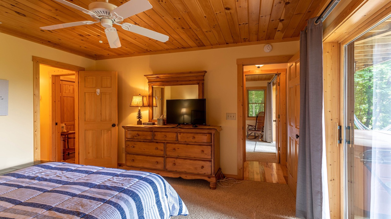 Photo of Bedroom in Todd