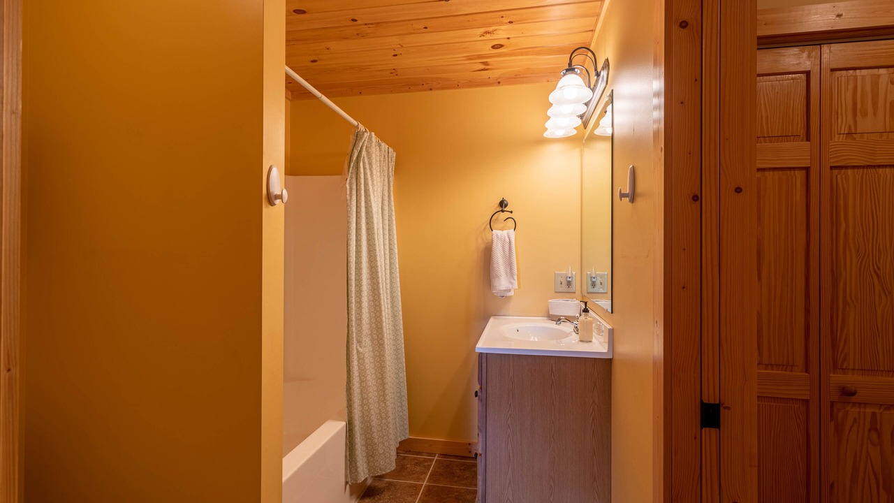 Photo of Bathroom in Todd