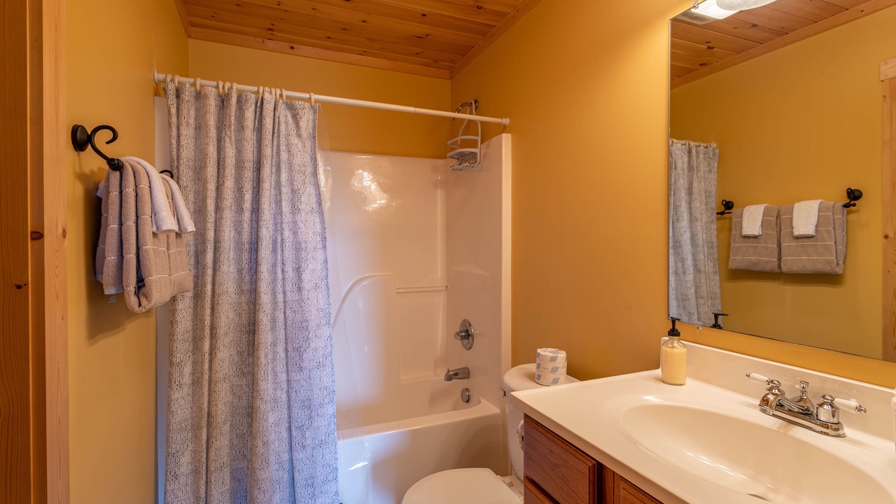 Photo of Bathroom in Todd