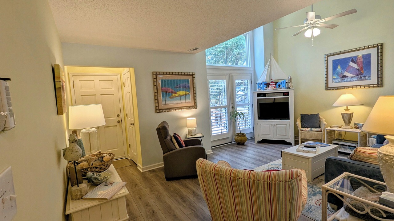 Photo of Bedroom in Pine Knoll Shores