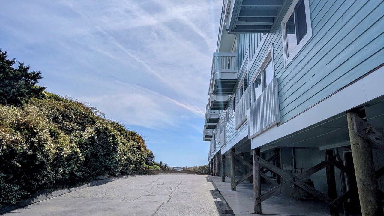 Photo of Others in Pine Knoll Shores