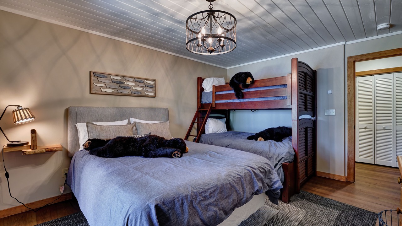 Photo of Bedroom in Cullowhee