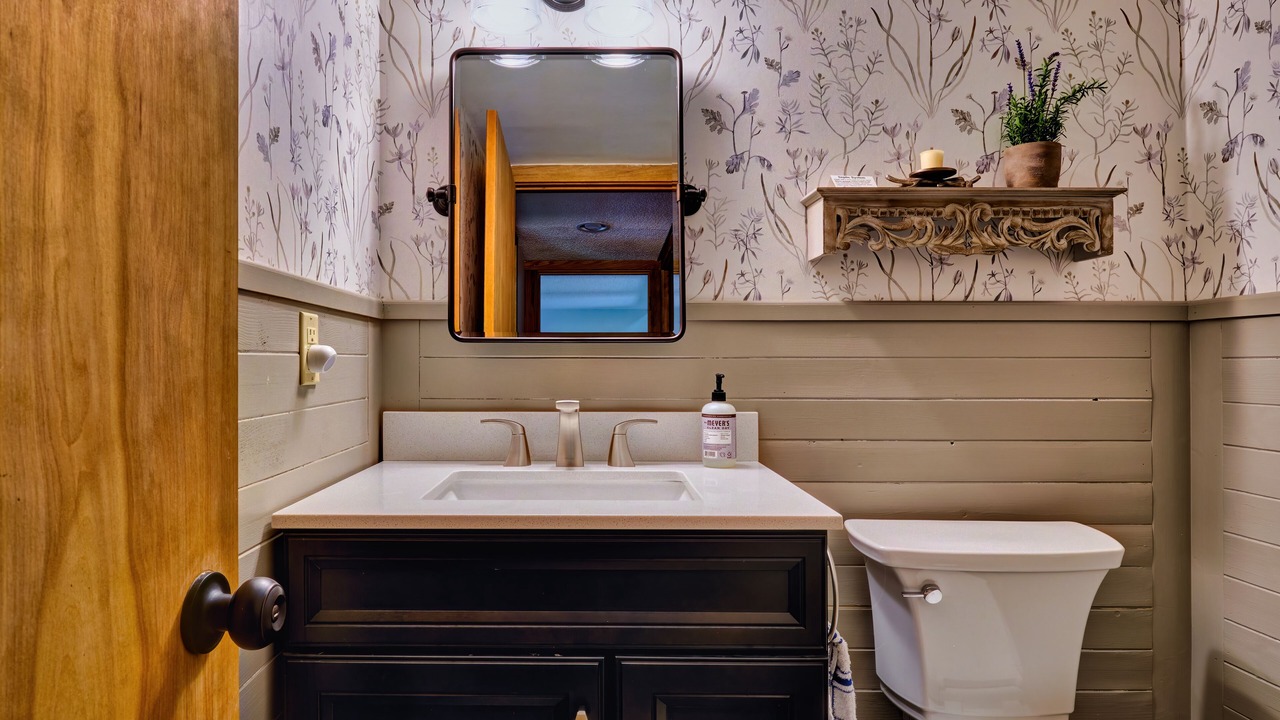 Photo of Bathroom in Cullowhee