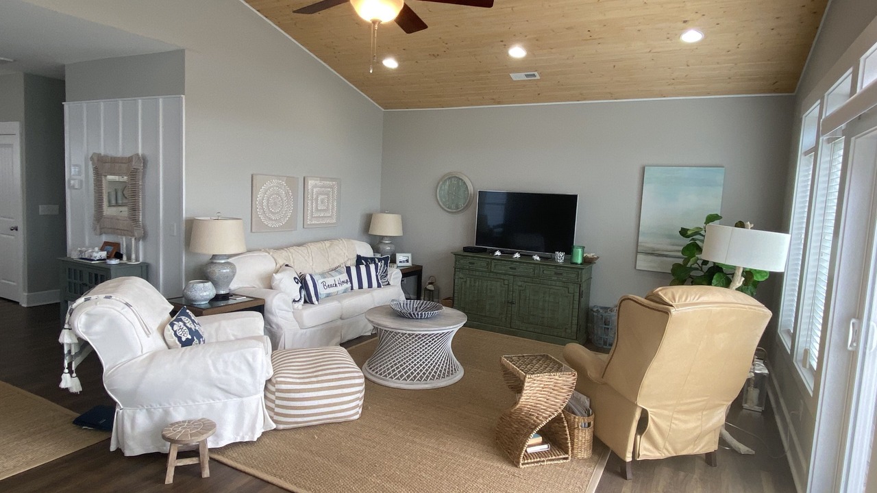 Photo of Livingroom in Topsail Beach