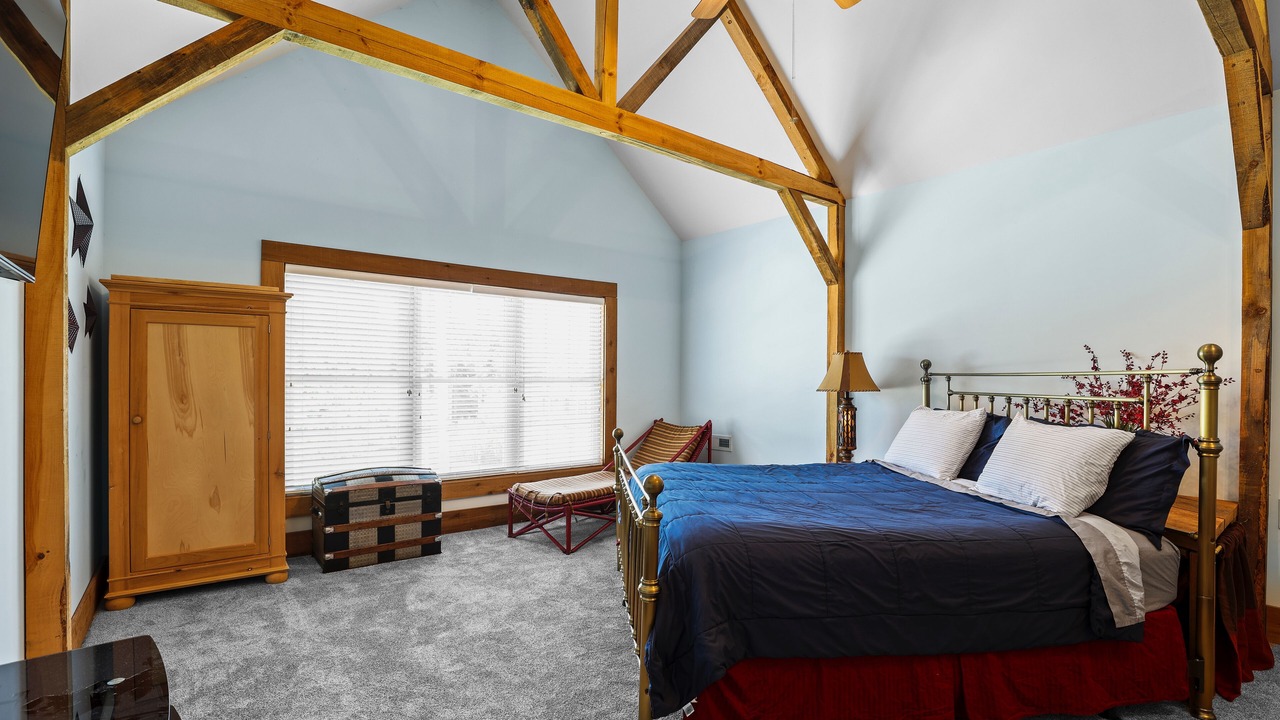 Photo of Bedroom in Southmont