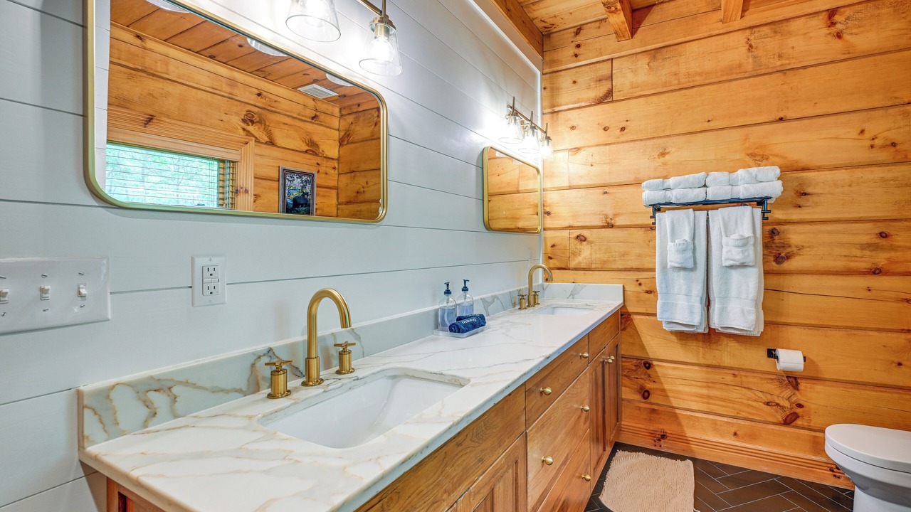Photo of Bathroom in The Mountain Club