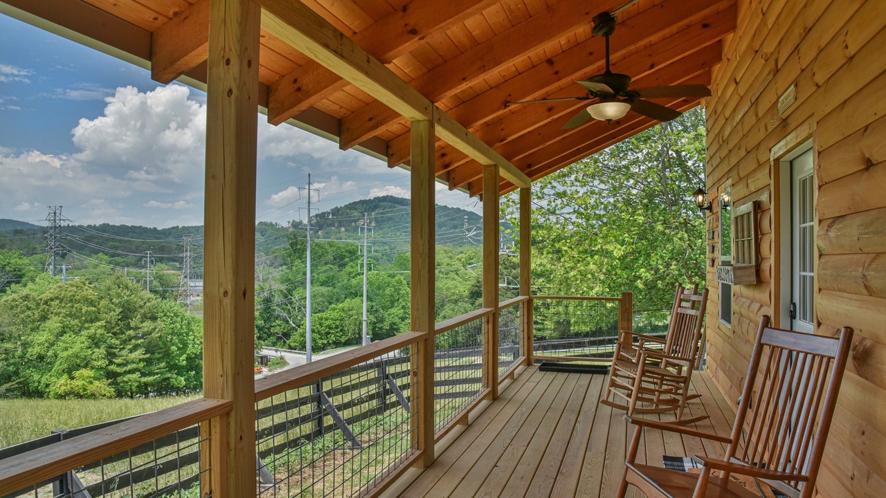 Photo of Patio Balcony in Hendersonville