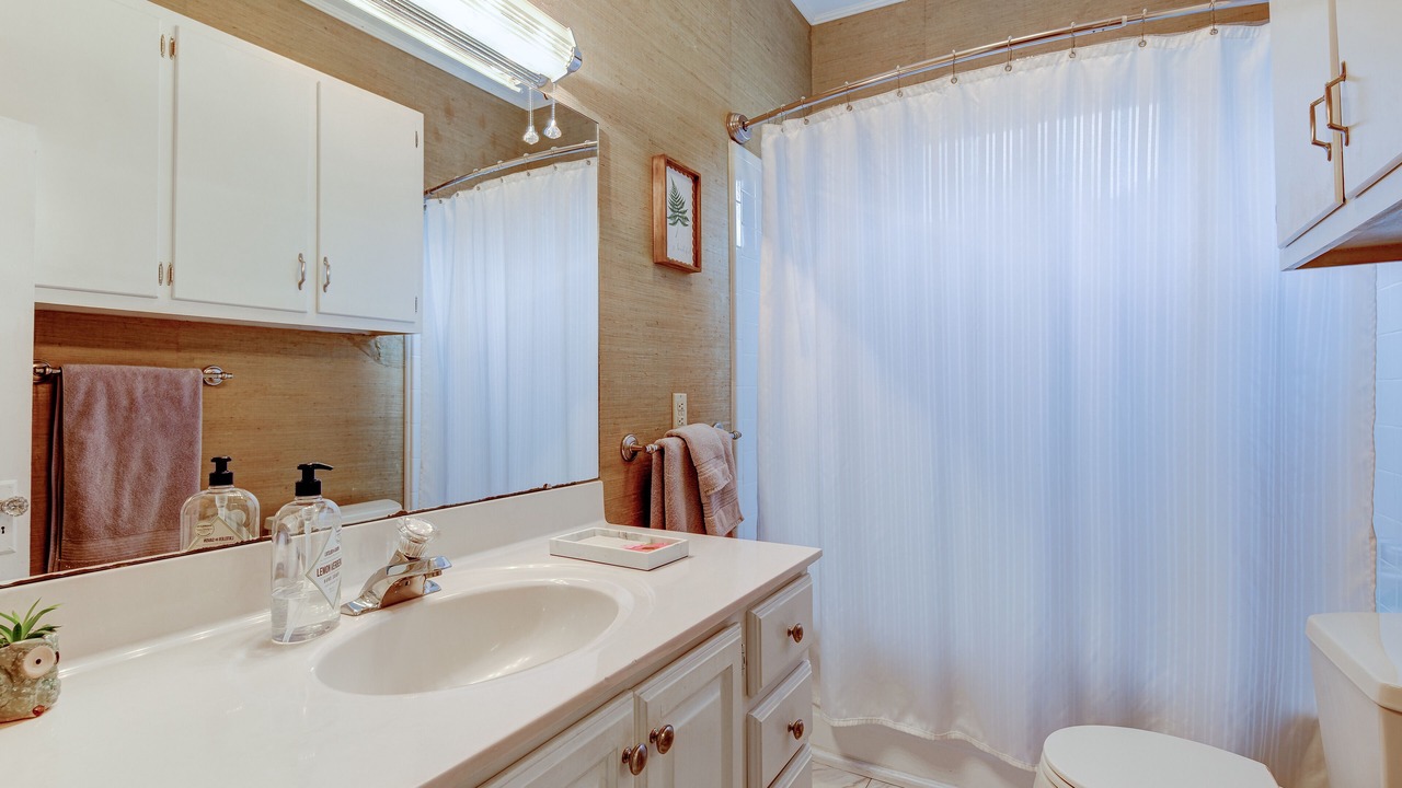 Photo of Bathroom in Black Mountain