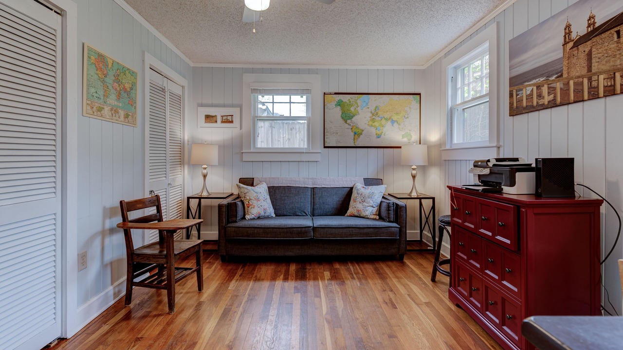 Photo of Livingroom in Black Mountain