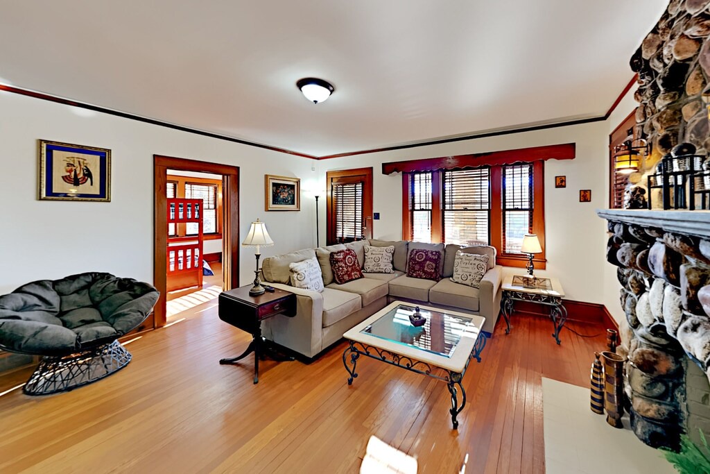 Photo of Livingroom in Candler