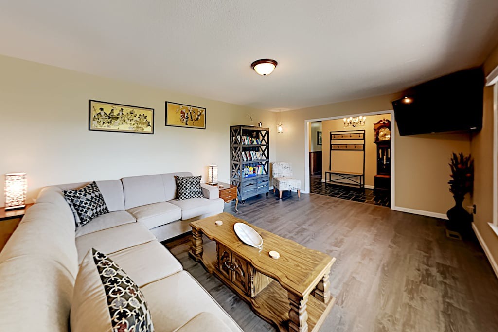 Photo of Livingroom in Candler