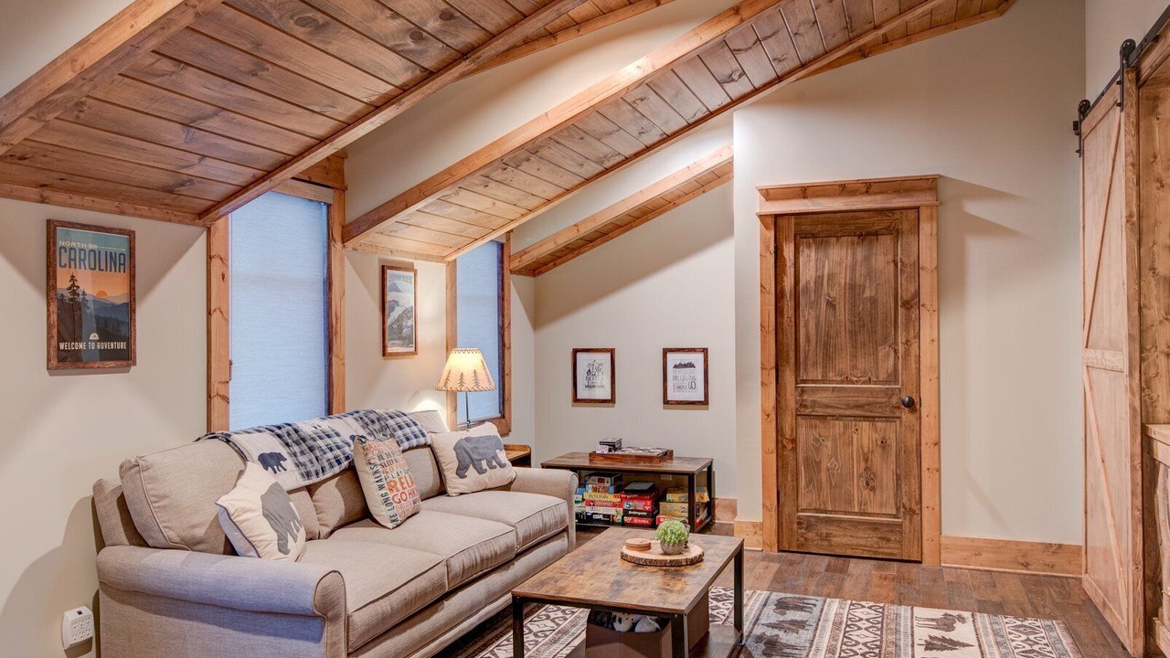 Photo of Livingroom in Elk Park