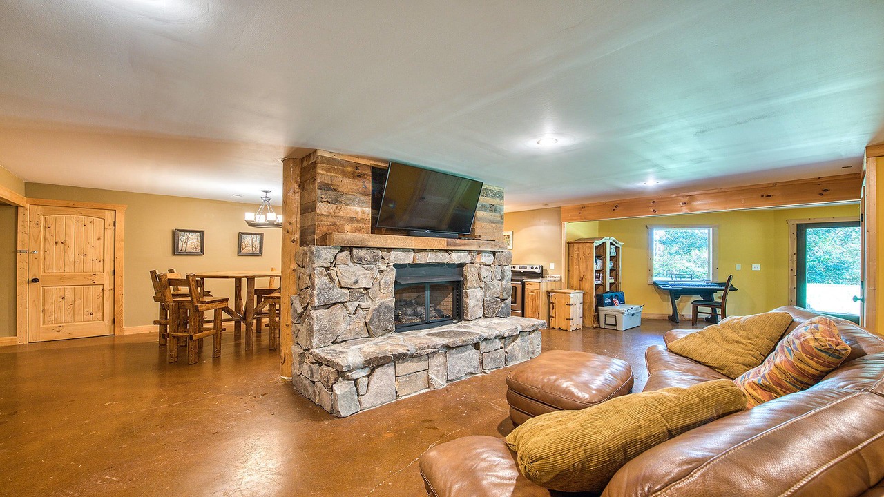 Photo of Livingroom in Sylva