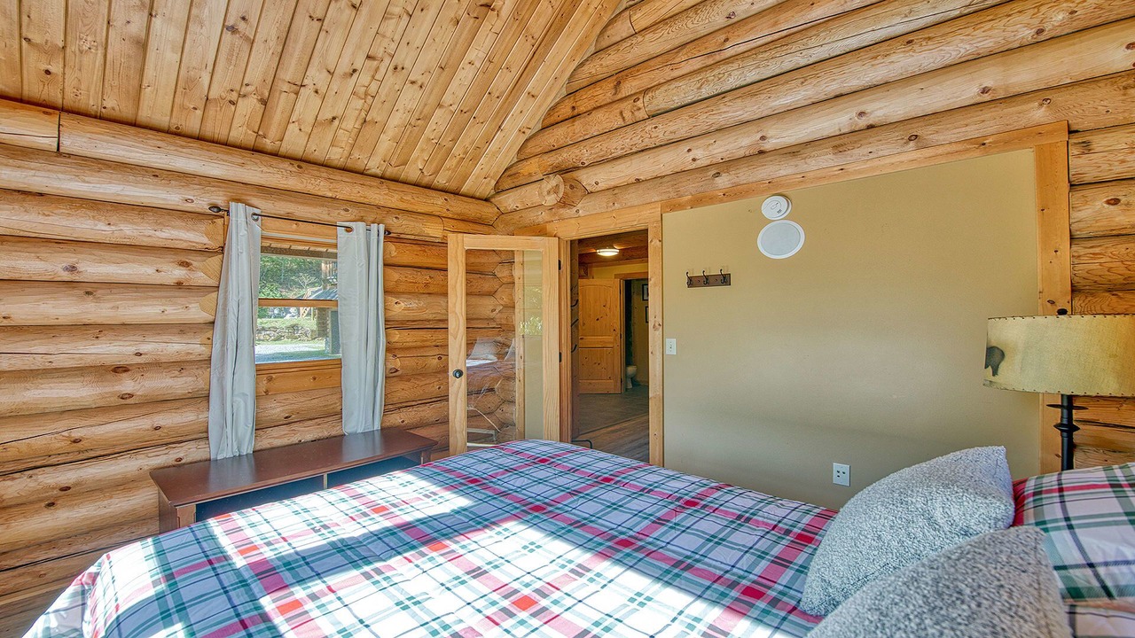 Photo of Bedroom in Sylva