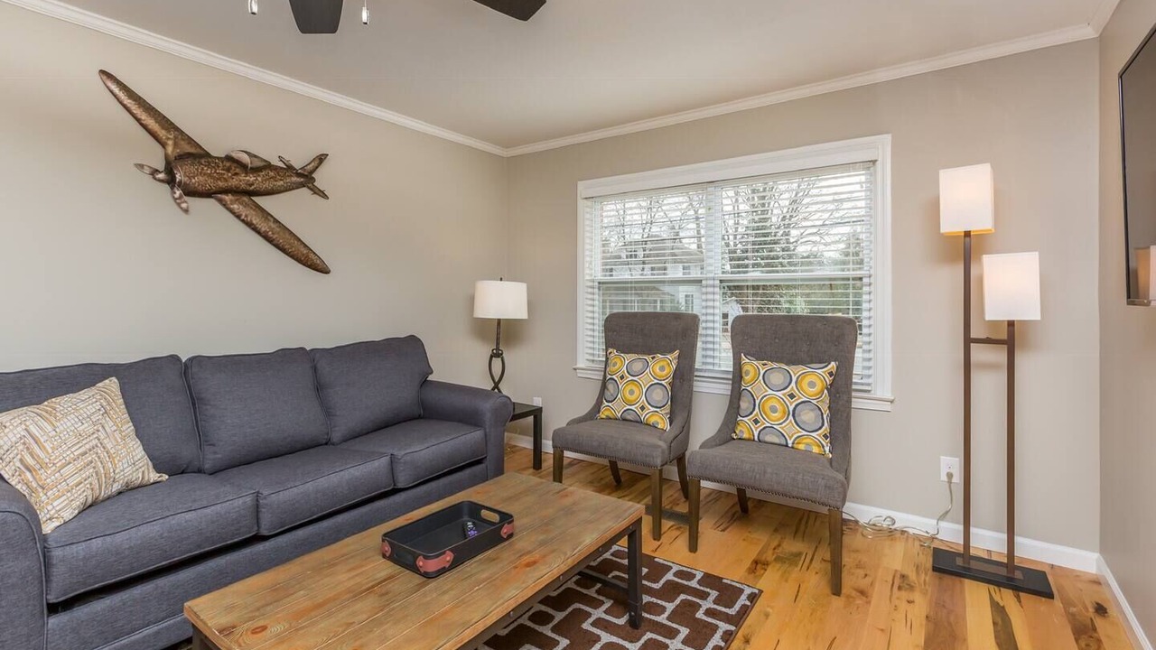 Photo of Livingroom in Winston - Salem