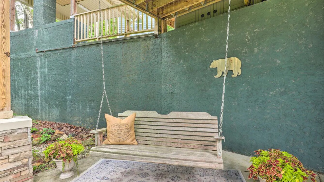 Photo of Patio Balcony in Mars Hill