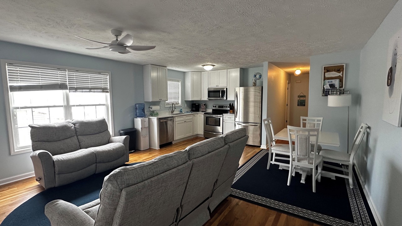 Photo of Livingroom in Wilmington Beach