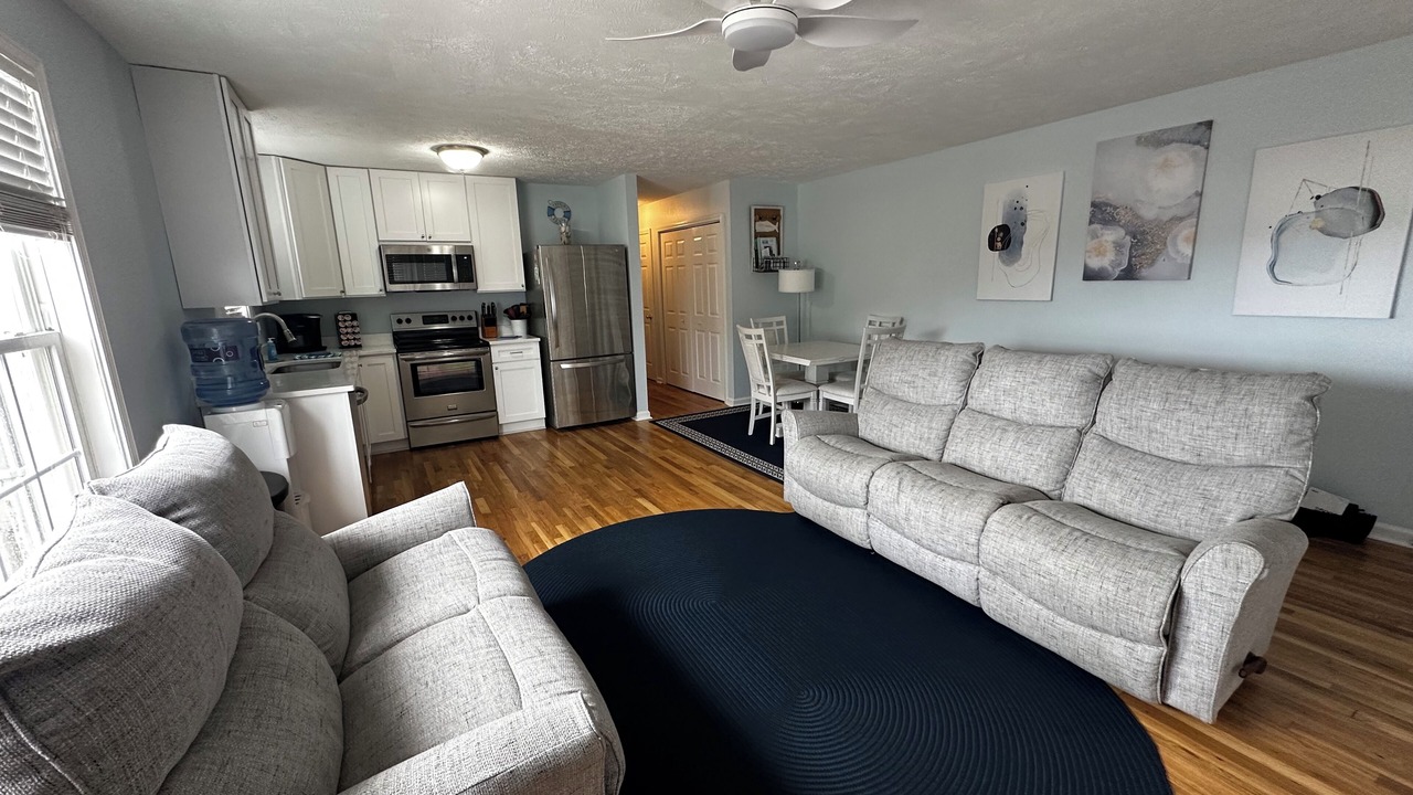 Photo of Livingroom in Wilmington Beach