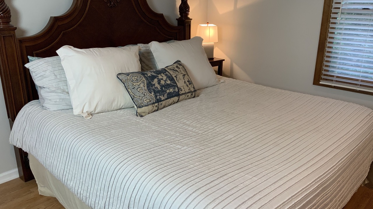 Photo of Bedroom in Burnsville