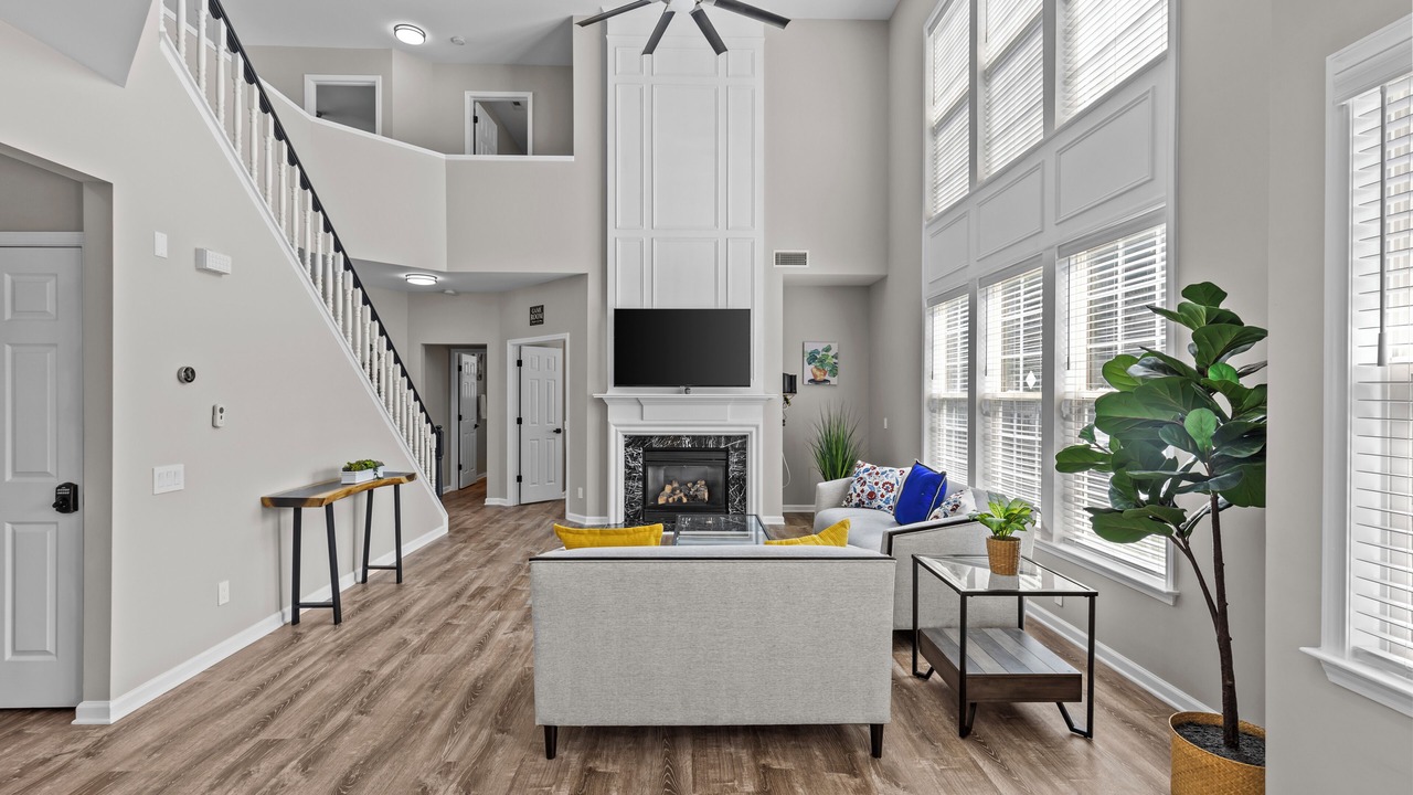 Photo of Livingroom in Provincetowne