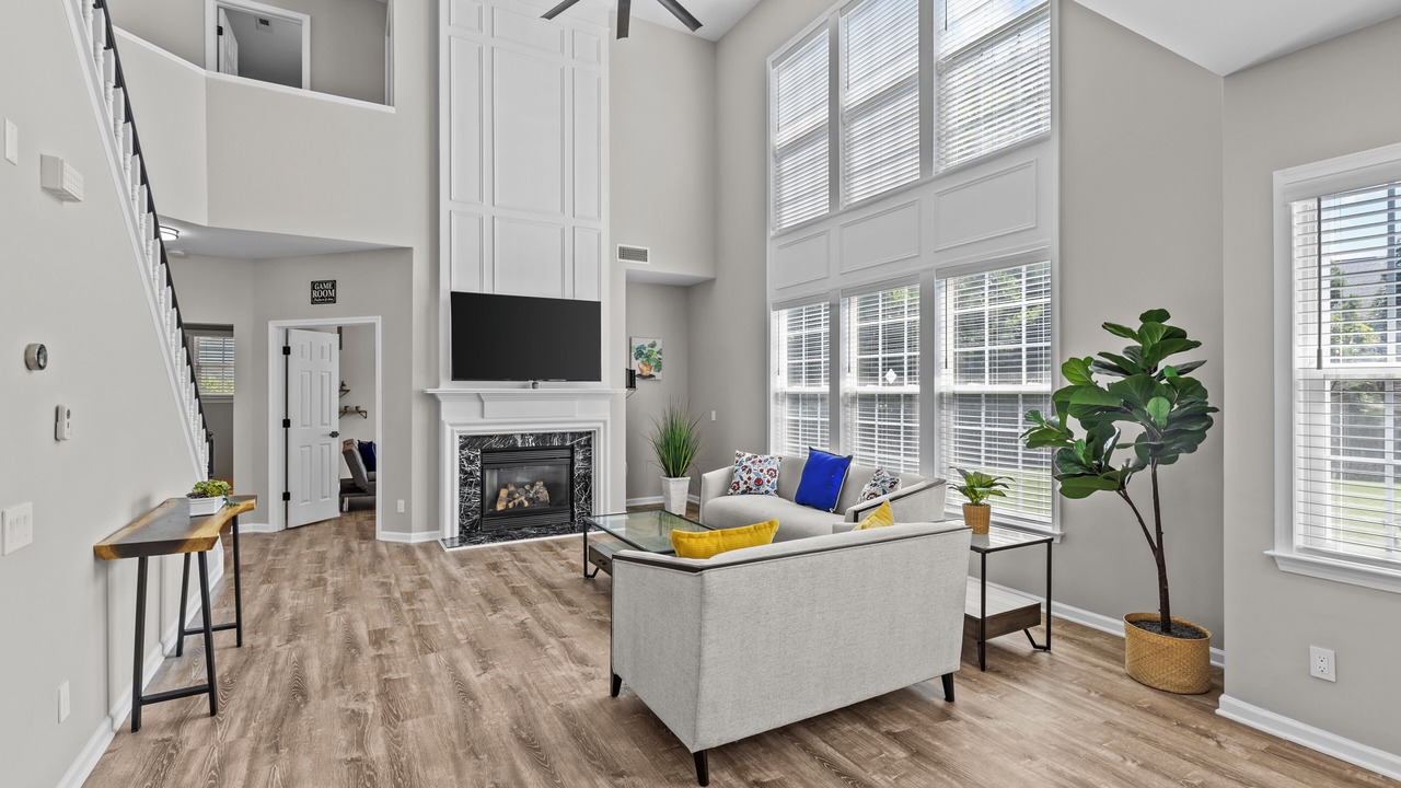 Photo of Livingroom in Provincetowne