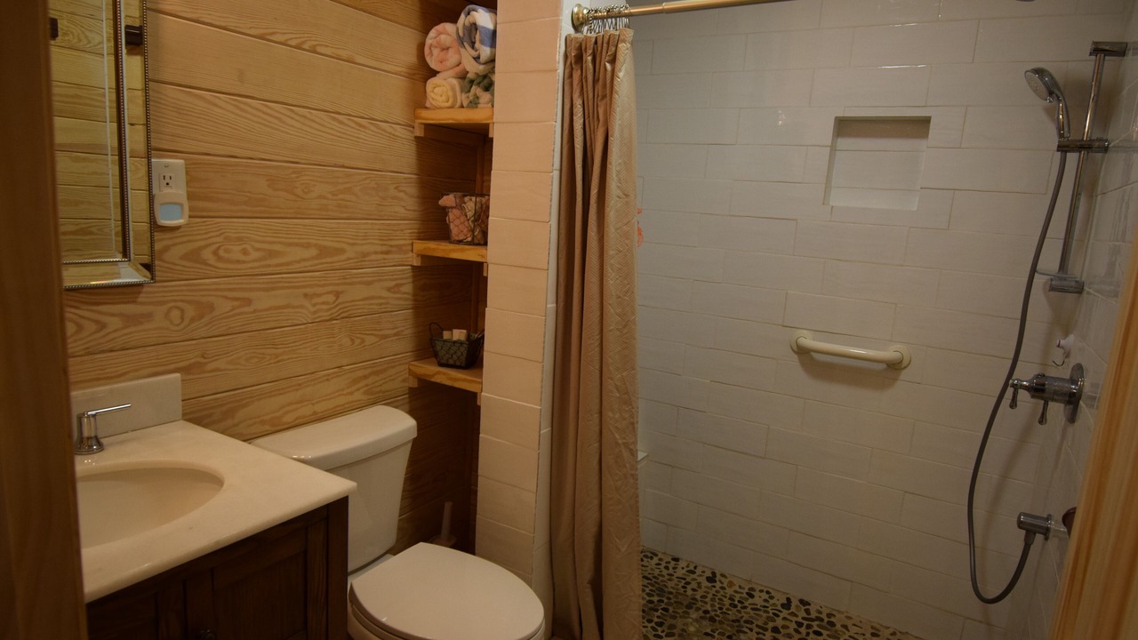 Photo of Bathroom in Lincolnton