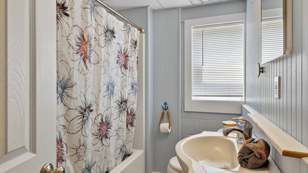 Photo of Bathroom in Topsail Beach