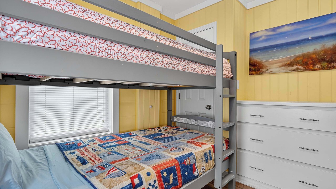 Photo of Bedroom in Topsail Beach