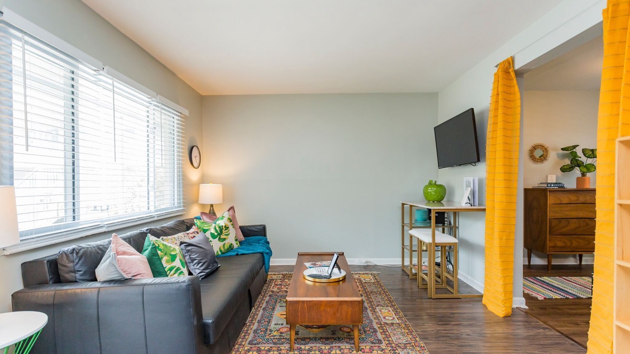 Photo of Livingroom in Melrose