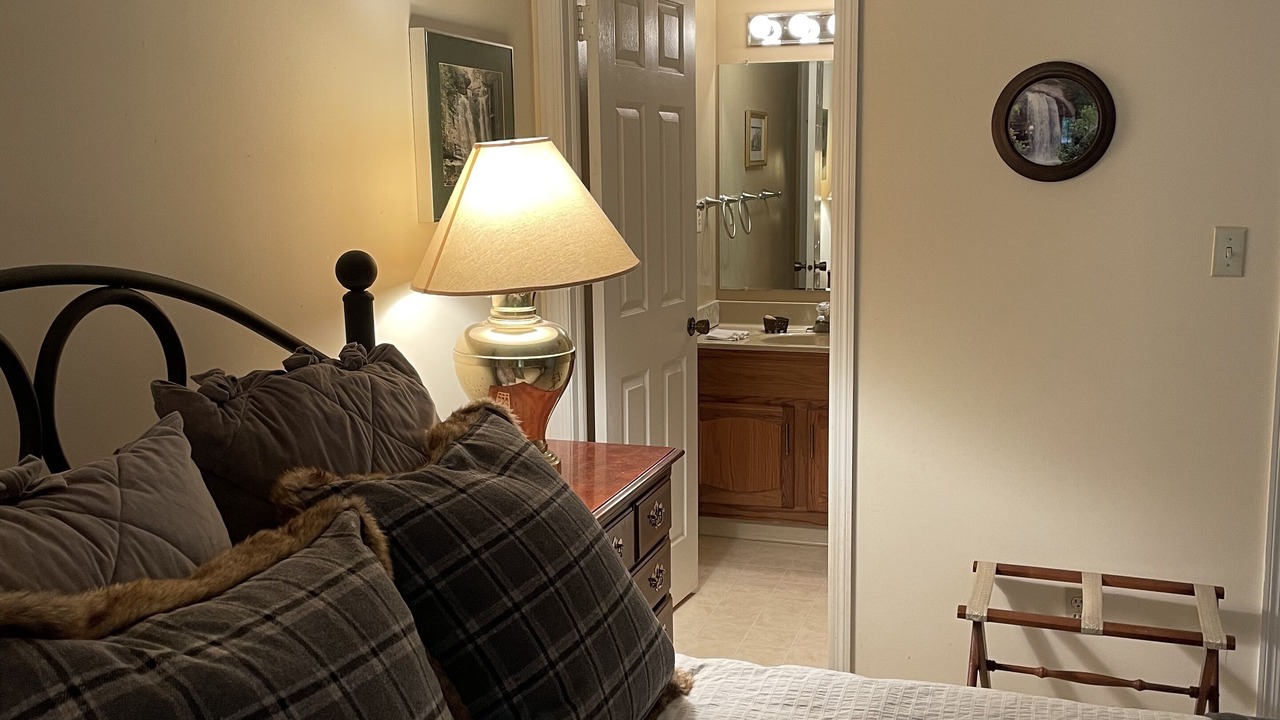 Photo of Bedroom in Lake Toxaway