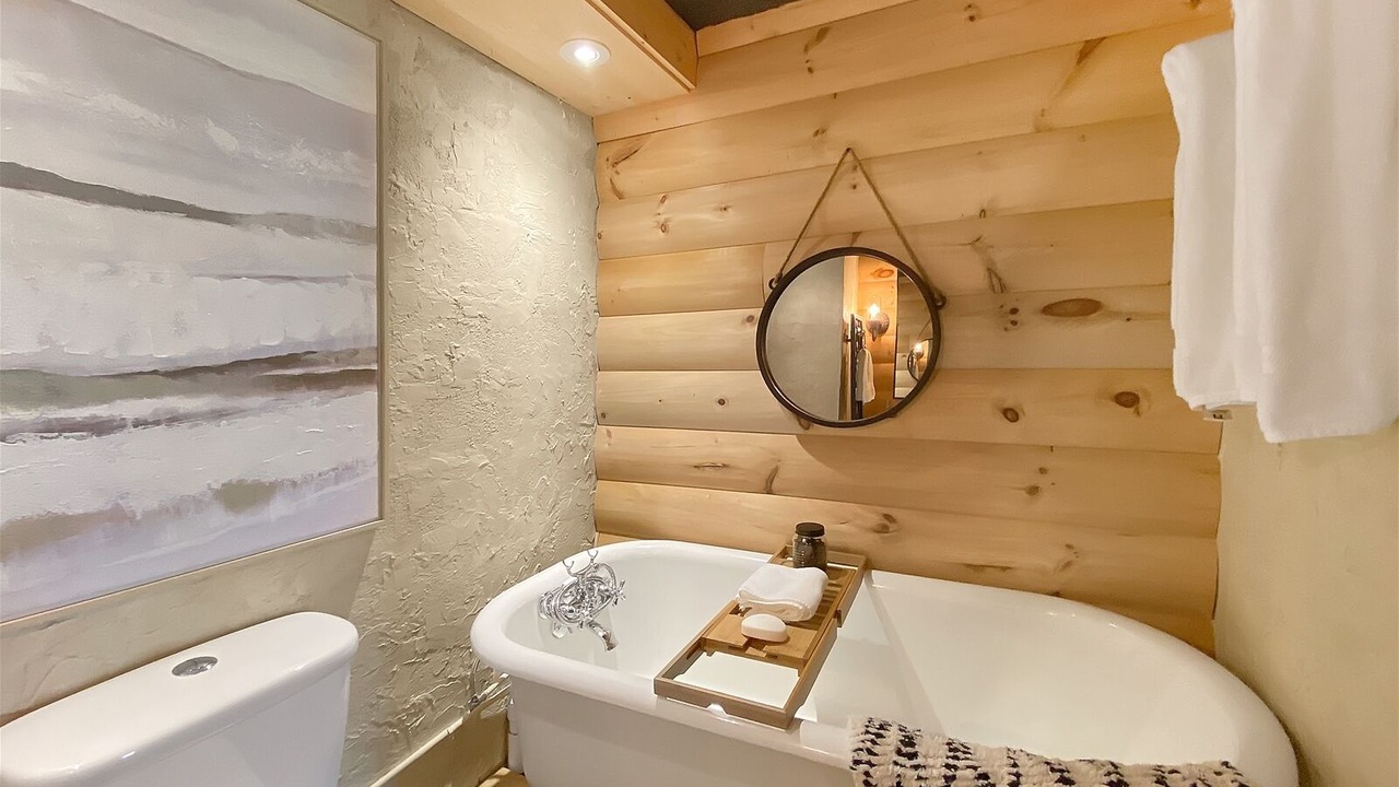 Photo of Bathroom in Highlands Hills