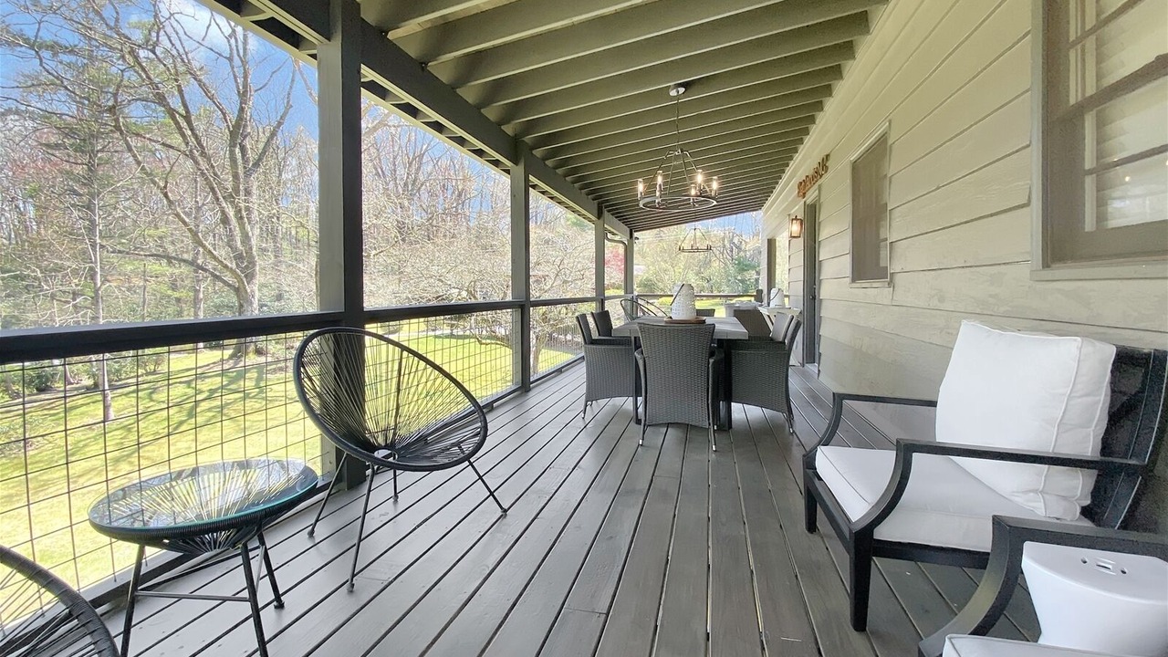 Photo of Outdoor in Highlands Hills