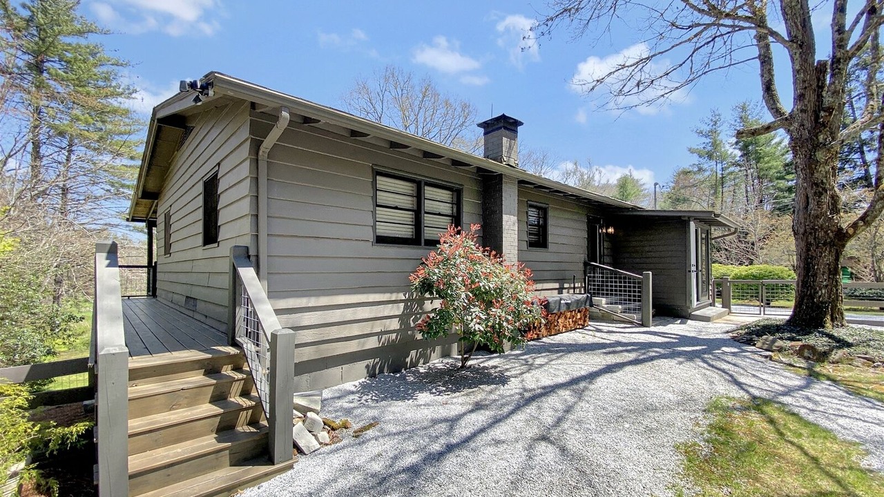 Photo of Outdoor in Highlands Hills